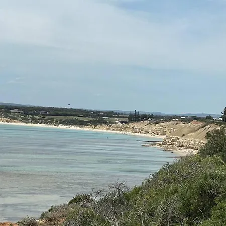 The Little Beach Retreat - Relaxing Family Sized Home One Street From The Sea! Port Willunga Exterior photo